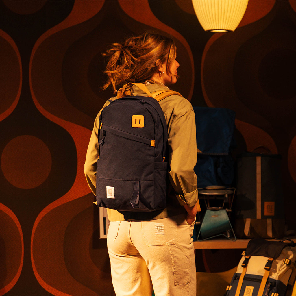 General image of Daypack Classic in "Black / Black"