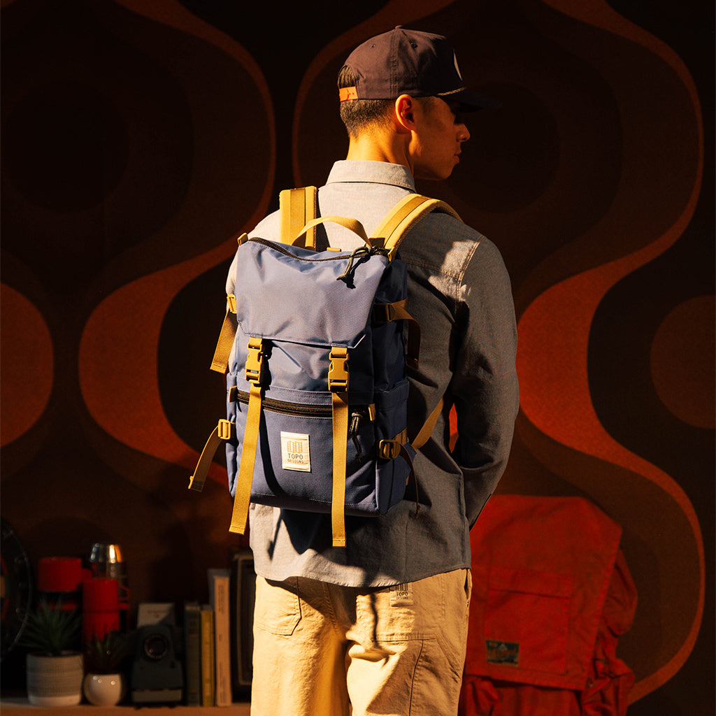 General model shot of the Rover Pack Classic in "Cobalt"