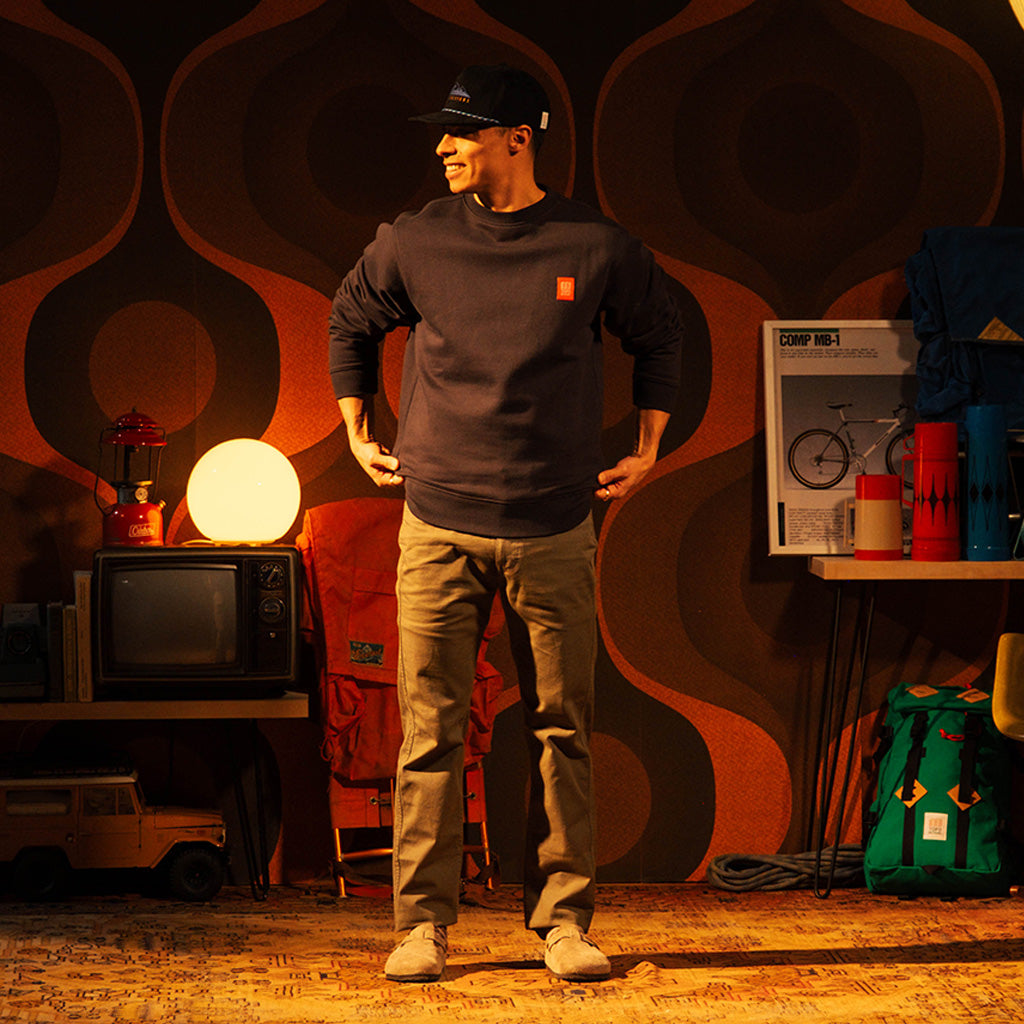 General image of Label Sweatshirt - Unisex in "Black"