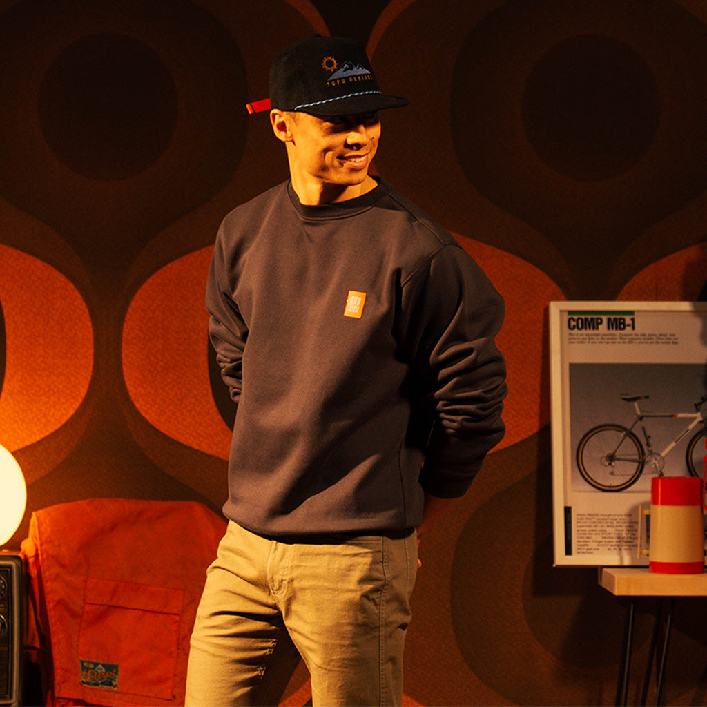 General image of Label Sweatshirt - Unisex in "Black"