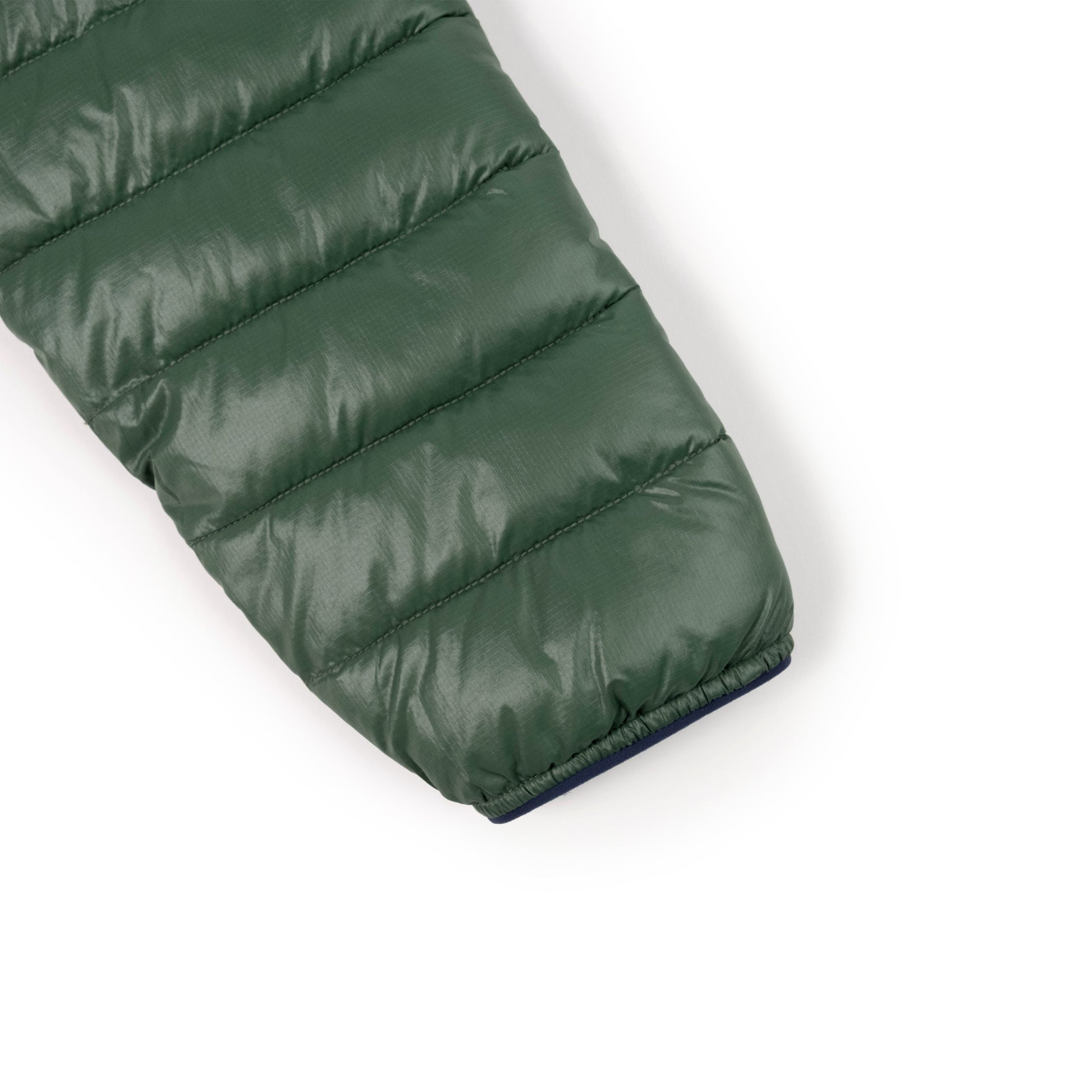 General Detail shot of Topo Designs Townie Puffer Jacket - Men's in "Forest"